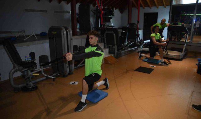 Bursaspor kondisyon salonunda çalıştı