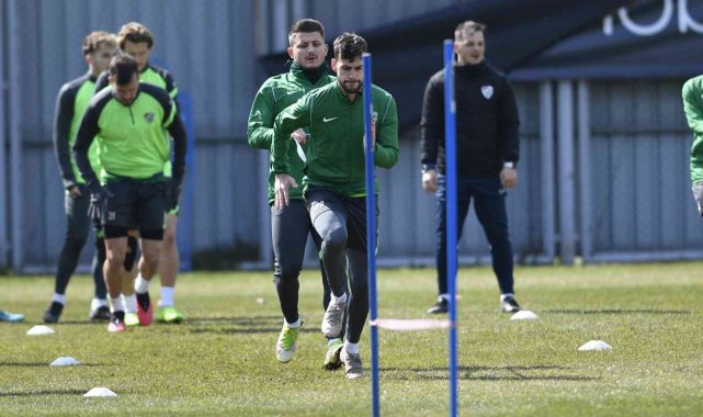 Bursaspor sahada kuvvet çalıştı