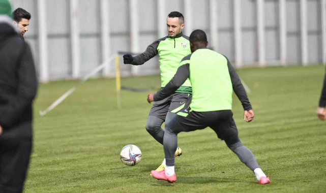 Bursaspor şut çalıştı