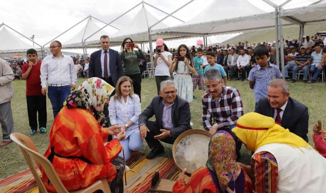 Büyükkılıç'tan 16 ilçeye 3 yılda 200 kez ziyaret