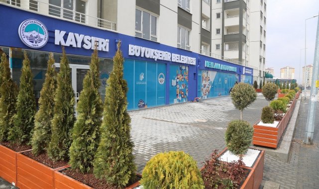 Büyükkılıç&#039;tan &#039;Kütüphaneler Haftası&#039;nda&#039; kütüphane hediyesi