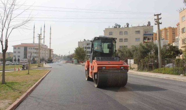 Büyükşehir Belediyesi yolları yenilemeye devam ediyor