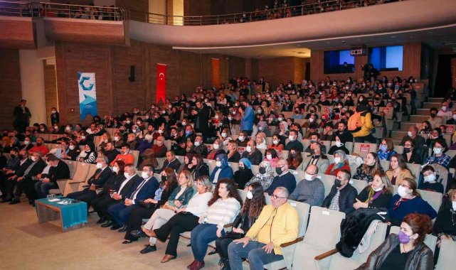Büyükşehir Türk Halk Müziği korosu yöresel türküleri seslendirdi