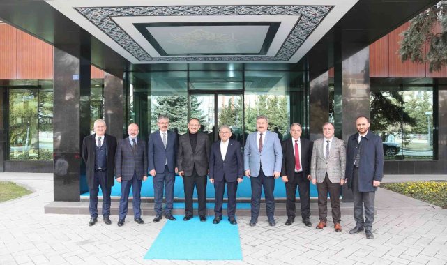 Büyükşehir&#039;de &#039;istişare&#039; zirvesi