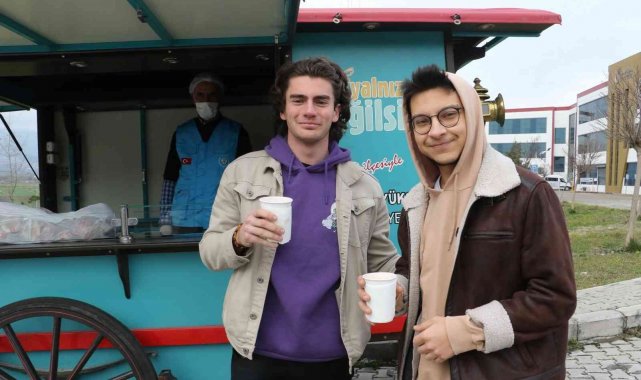 Büyükşehirden üniversiteli öğrencilere çorba ikramı