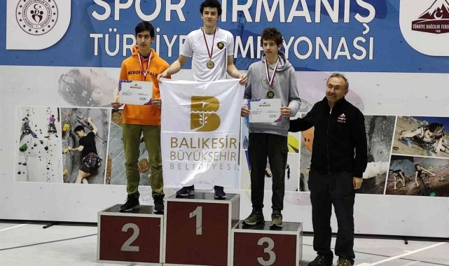 Büyükşehirli sporcular Balıkesir&#039;in gururu oldu