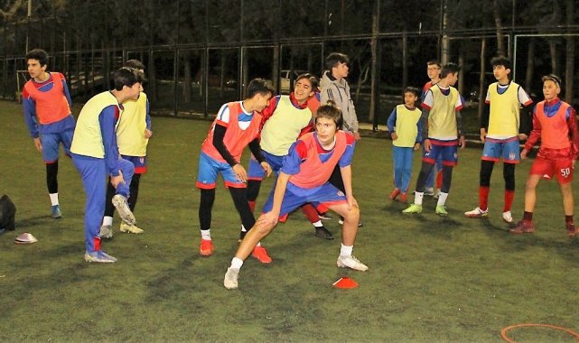 Çamlık, U16&#039;da şampiyonluğa koşuyor