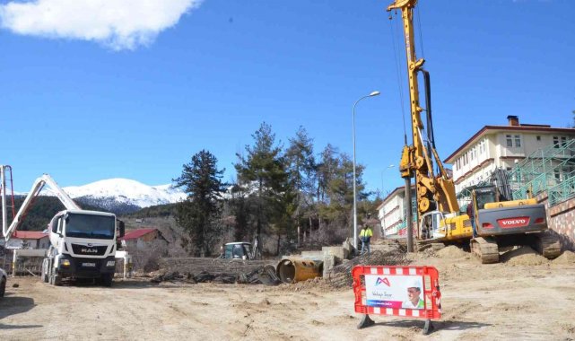 Çamlıyayla&#039;ya katlı otopark yapılıyor