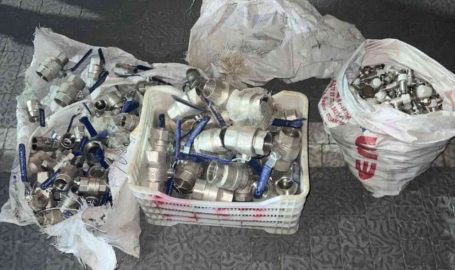 Cezaevi inşaatından 100 adet su vanası çaldılar