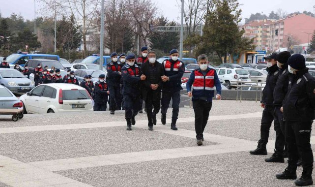 Cezaevlerindeki terör örgütü üyelerine finans sağlayan 7 kişi adliyeye sevk edildi