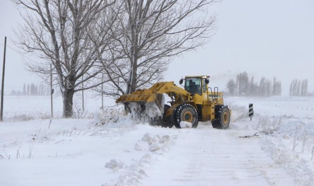 Çifteler Belediyesi'nin karla mücadelesi devam ediyor