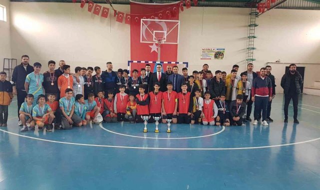 Çınar'da futsal heyecanı tamamlandı