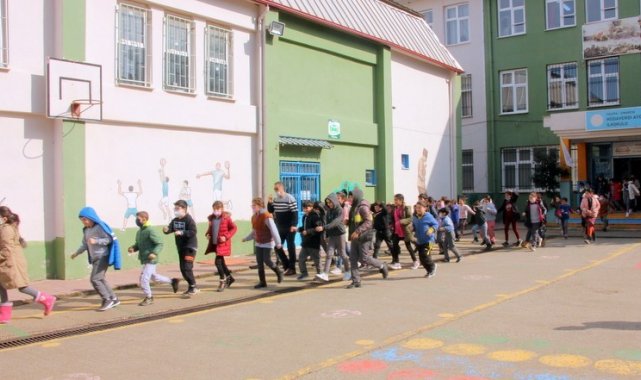 Çınarcık&#039;taki okullarda deprem tatbikatı