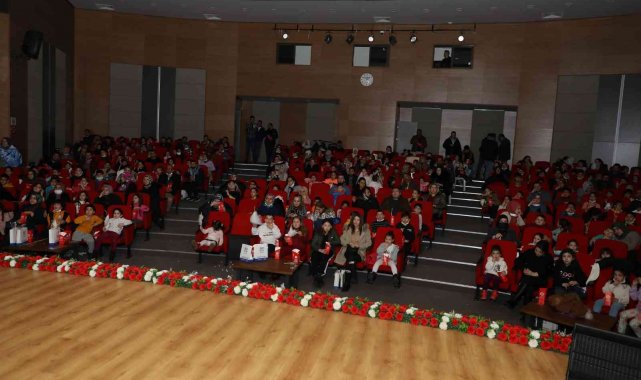 Çocuklardan 'Kitap sizden sinema bileti bizden' kampanyasına büyük ilgi