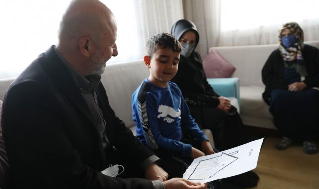 Çolakbayrakdar çifti, ev ziyaretlerini sürdürüyor