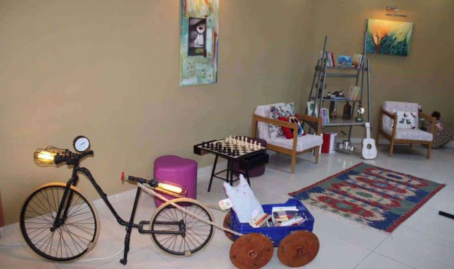 Çorlu Halk Eğitimi Merkezi'ne geri dönüşüm kütüphanesi açıldı