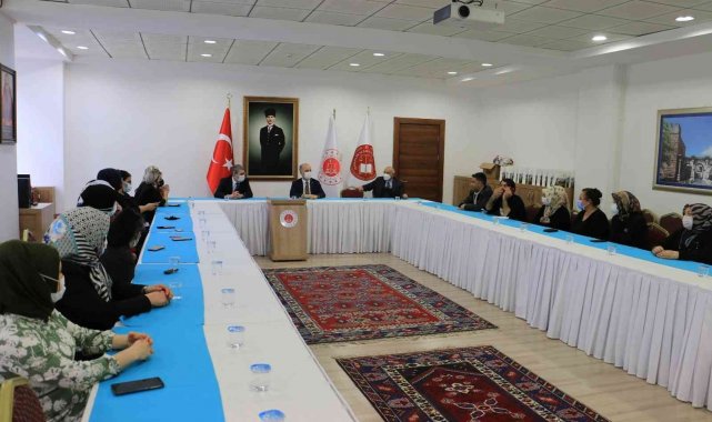 Cumhuriyet Başsavcısı İnal, adliyede görevli şehit yakınları ile bir araya geldi