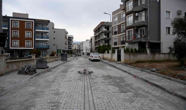 Davutlar&#039;da alt ve üst yapı çalışmaları devam ediyor