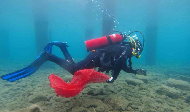 Deniz dibi ter temiz oldu