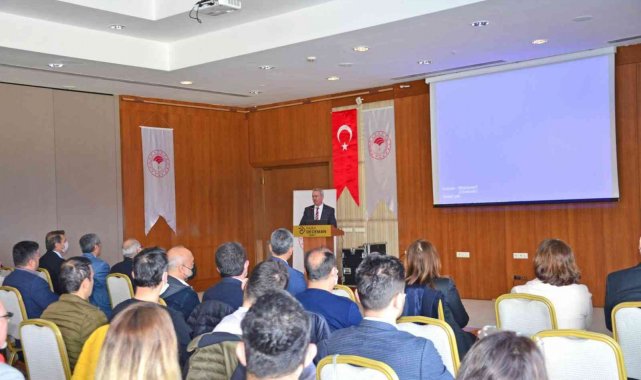 Denizli tarımı için &#039;Bilinçli Gübreleme&#039; konusunda eğitim düzenlendi