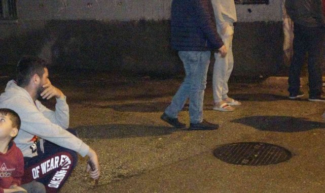 Deposunda çıkan yangında ekmek teknesinin yanışını gözyaşları içerisinde izledi