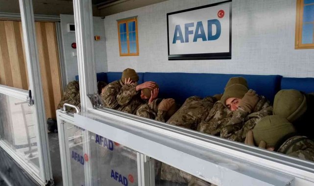 Deprem, askeri personele simülasyonla anlatıldı