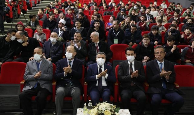 Dereceye giren öğrencilere ödülleri verildi