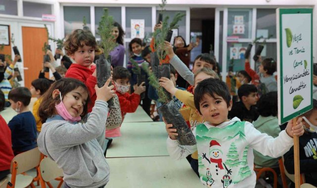 Didim&#039;de minik öğrencilerle daha yeşil bir dünya için ilk adım atıldı