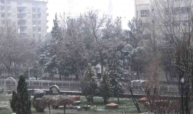 Diyarbakır, Mart ortasında beyaza büründü