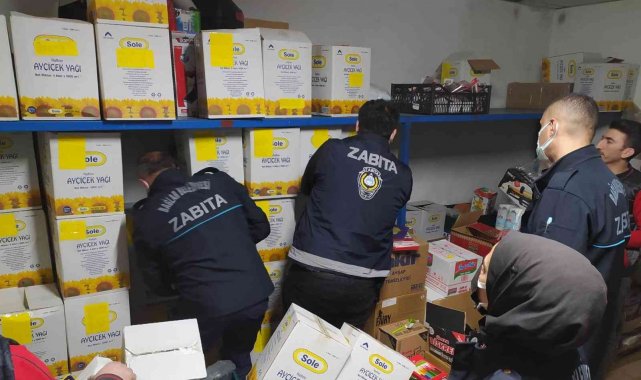 Diyarbakır&#039;da yağ stoklayan marketlere belediyeden gece baskını