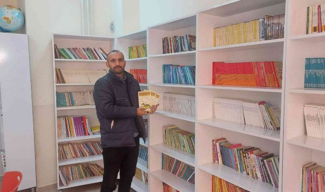 Diyarbakırlı yazar Sinanoğlu 10. kitabını çocuklara hediye etti