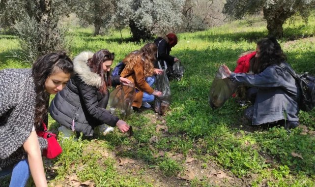 Doğa dostu öğrenciler, çevre temizliği yaptı