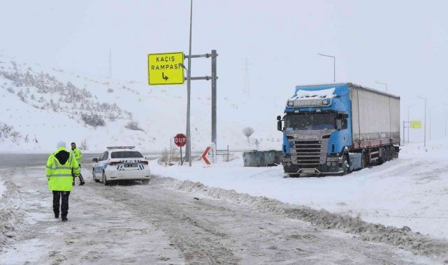 Doğu Anadolu&#039;da kuvvetli kar yağışı