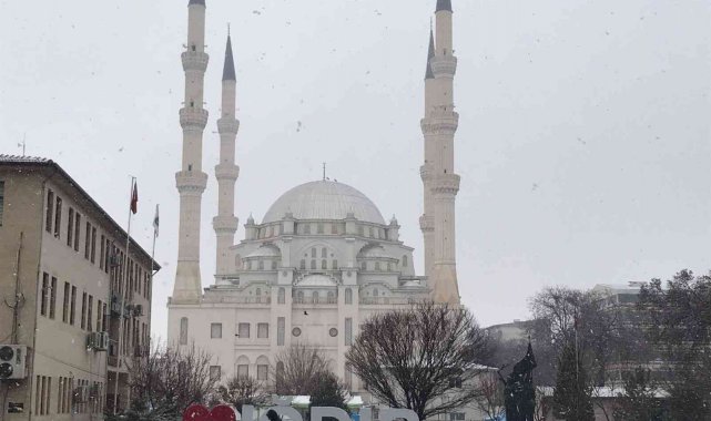 Doğunun Çukurova'sına kış geri geldi