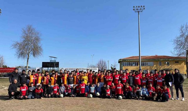 Döşemealtı Futbol Okulu öğrencileri dostluk maçına çıktı