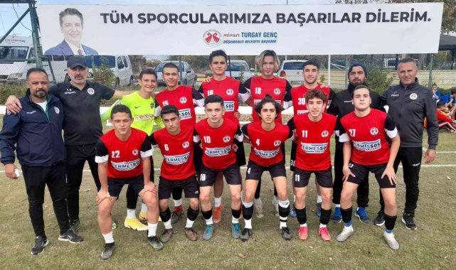 Döşemealtı futbol takımı U-18 liginde şampiyon