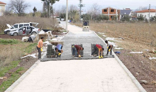 Döşemealtı&#039;nda parke yol çalışması
