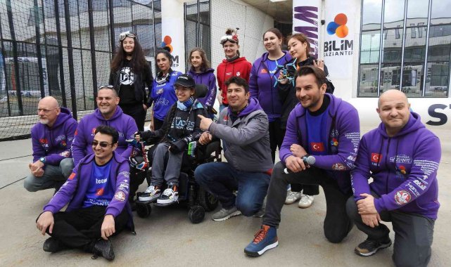 Dünya Kadınlar Gününde kadın dron pilotları yarıştı