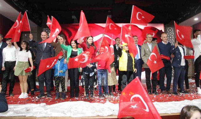 Dünyaya &#039;Hocalı&#039;yı anlatan Sevinç&#039;e Manisa&#039;dan onur ödülü