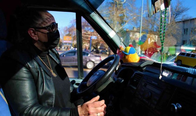 Durağın Satı Kaptan&#039;ı, Ankara&#039;nın tek kadın dolmuş şoförü