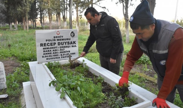 Edremit Belediyesi şehitlerini unutmuyor