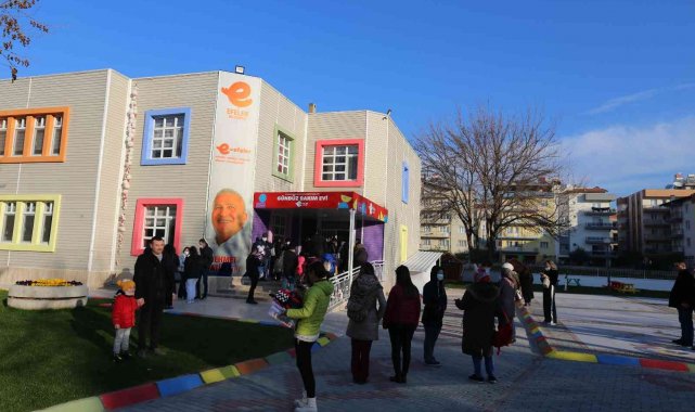 Efeler Belediyesi'nin 3'üncü Gündüz Bakımevi kapılarını çocuklara açtı
