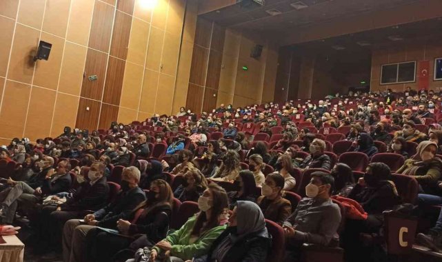 Eğitimci-Yazar Dinç öğrencilerle buluştu