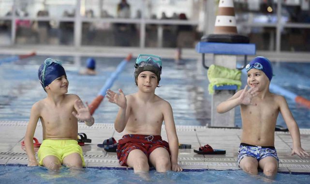 EGO Spor&#039;dan işitme engelli çocuklara özel yüzme kursu