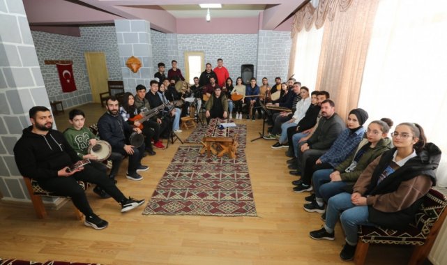 Elazığ Belediyesinden çocuk ve gençlere müzik eğitimi