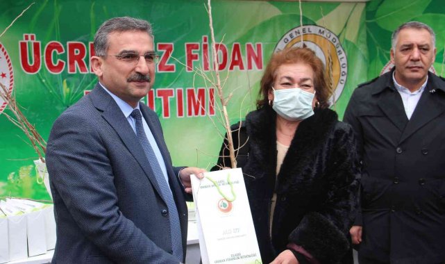 Elazığ'da üreticilere 6 bin 500 dut fidanı dağıtıldı