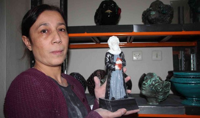 Emekli olduktan sonra can sıkıntısıyla başladığı işte şimdi bir atölyesi var