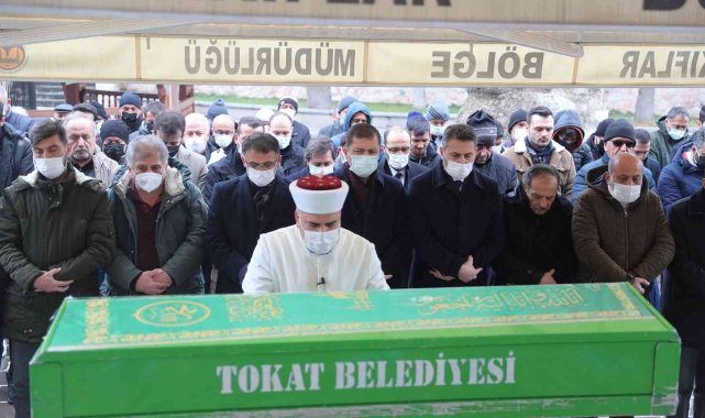 Emektar gazeteci son yolculuğuna uğurlandı