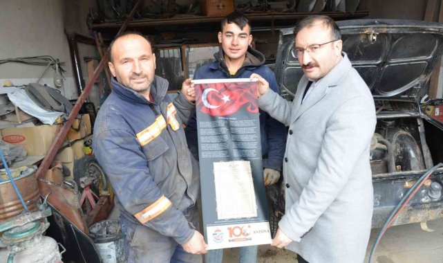 Emet Belediyesi&#039;nden esnafa 100. zafer yılı takvimi