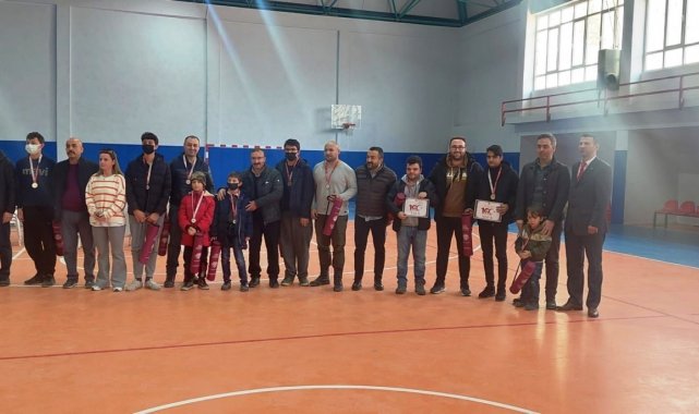 Emet&#039;te satranç turnuvası